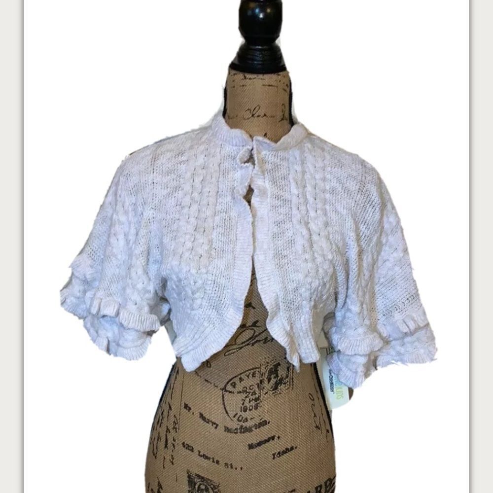 NWT Genuine Kids Oshkosh cape